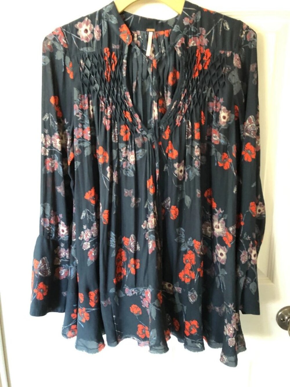 Free People Floral Tunic Top Womens XS Relaxed Smocked Pebble Crepe
